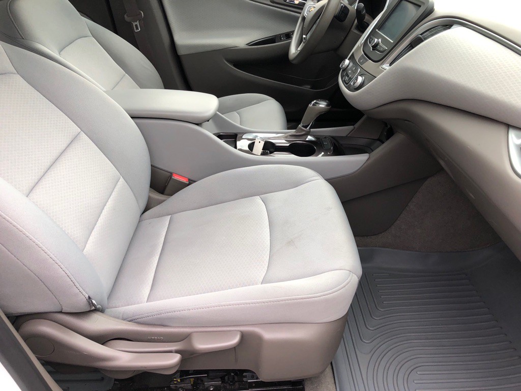 2016 Chevrolet Malibu Image 24