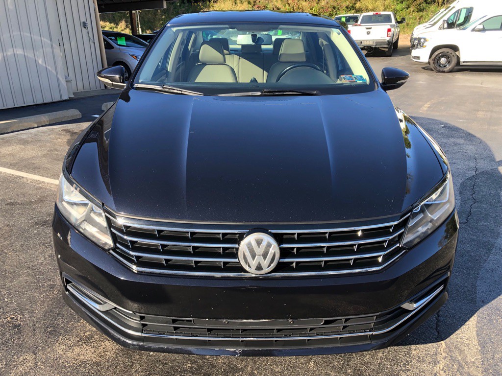 2017 Volkswagen Passat Image 9