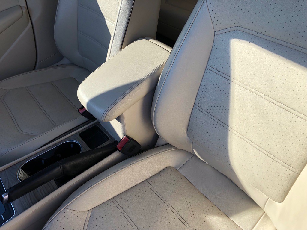 2017 Volkswagen Passat Image 20