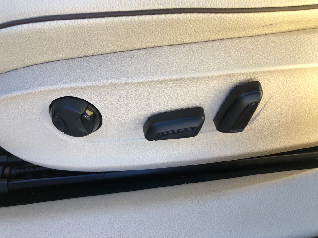 2017 Volkswagen Passat Image 21