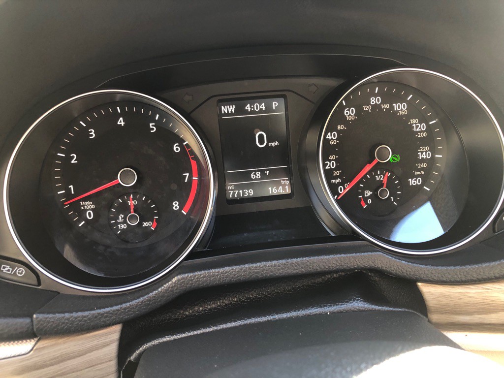 2017 Volkswagen Passat Image 34