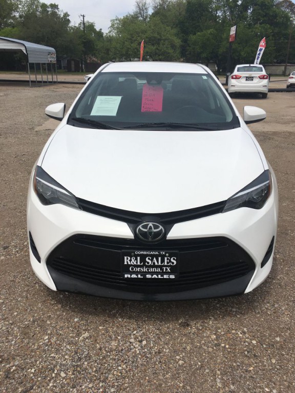 2018 Toyota Corolla Image 2