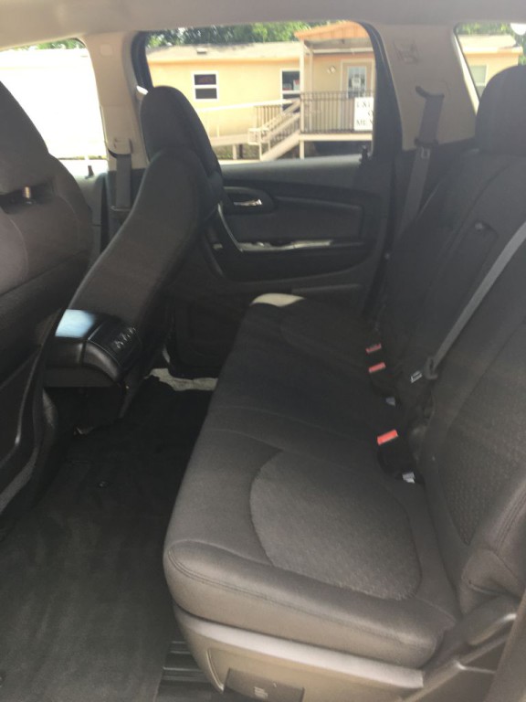 2011 Chevrolet Traverse Image 7