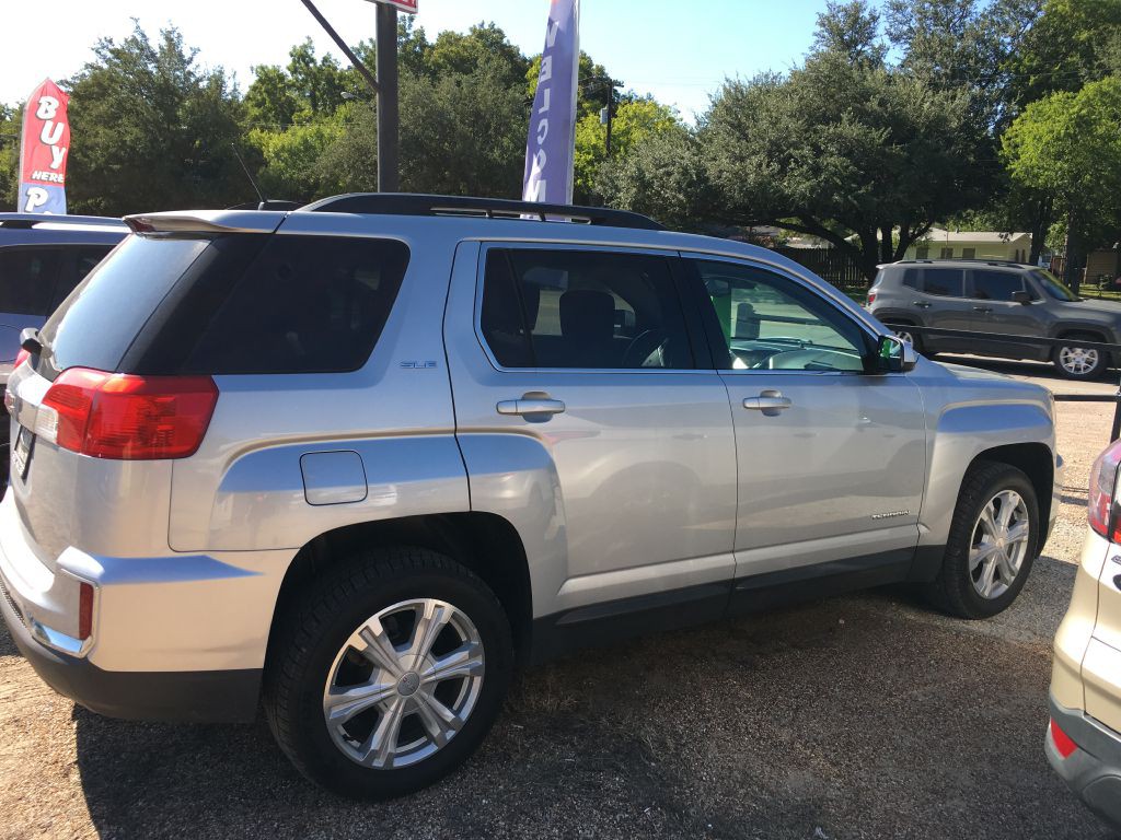 2017 GMC Terrain Image 1