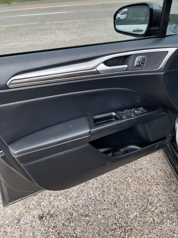 2017 Ford Fusion Image 5