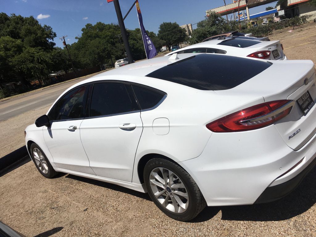 2019 Ford Fusion Image 1