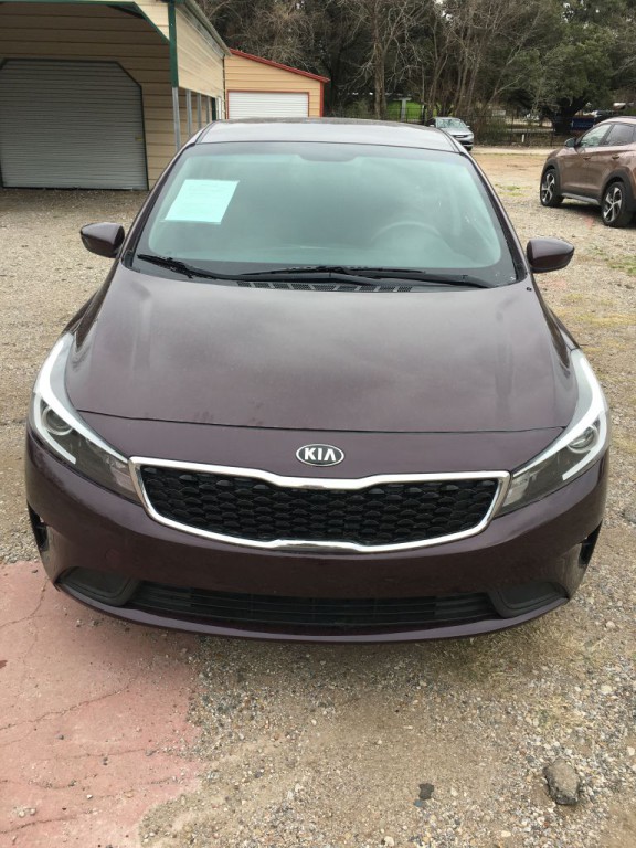 2017 Kia Forte Image 2