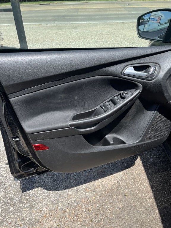 2018 Ford Focus Image 5