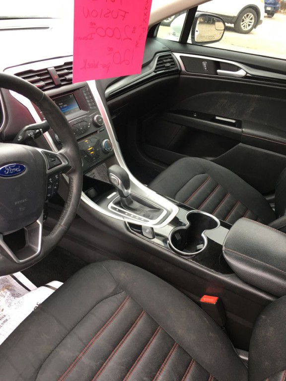 2016 Ford Fusion Image 5