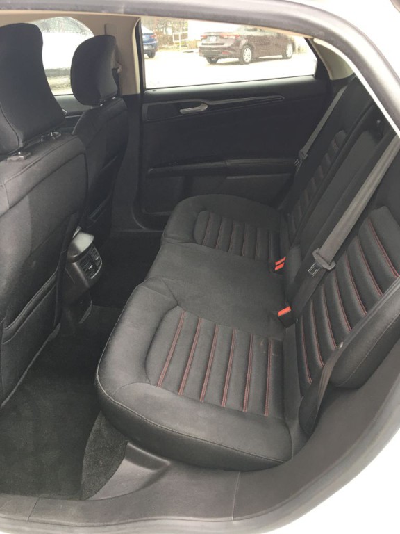 2016 Ford Fusion Image 6