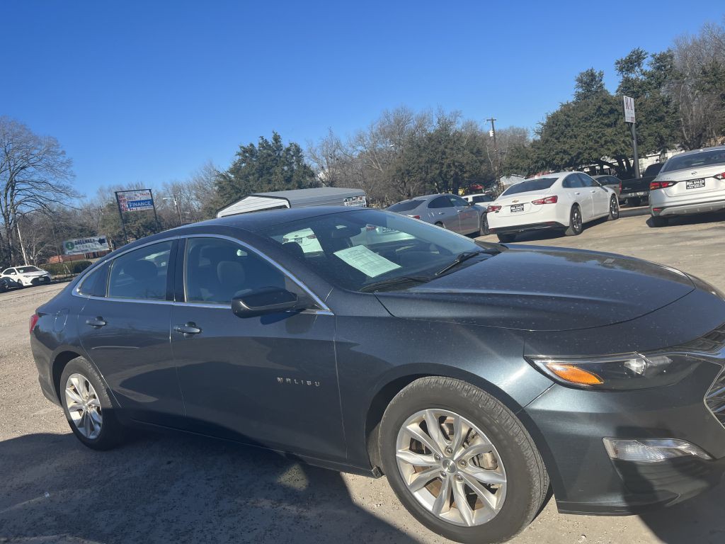 2020 Chevrolet Malibu Image 1