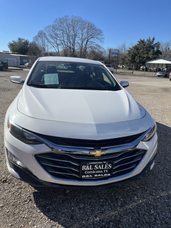 2020 Chevrolet Malibu Image 2