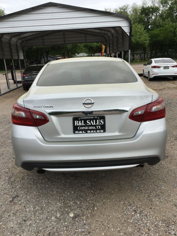 2018 Nissan Altima Image 2