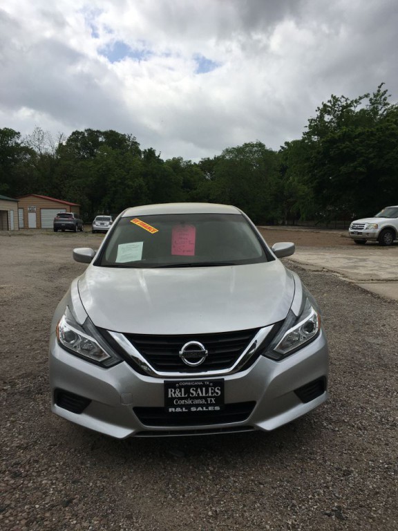 2018 Nissan Altima Image 4