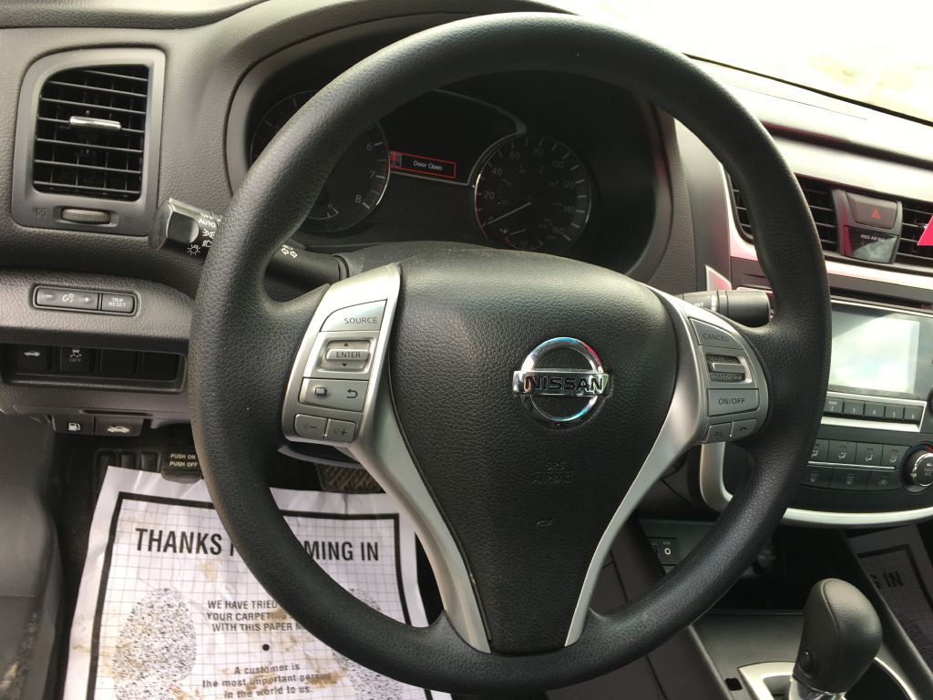 2018 Nissan Altima Image 7