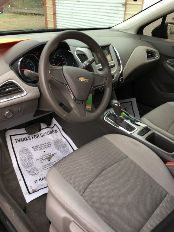 2018 Chevrolet Cruze Image 5