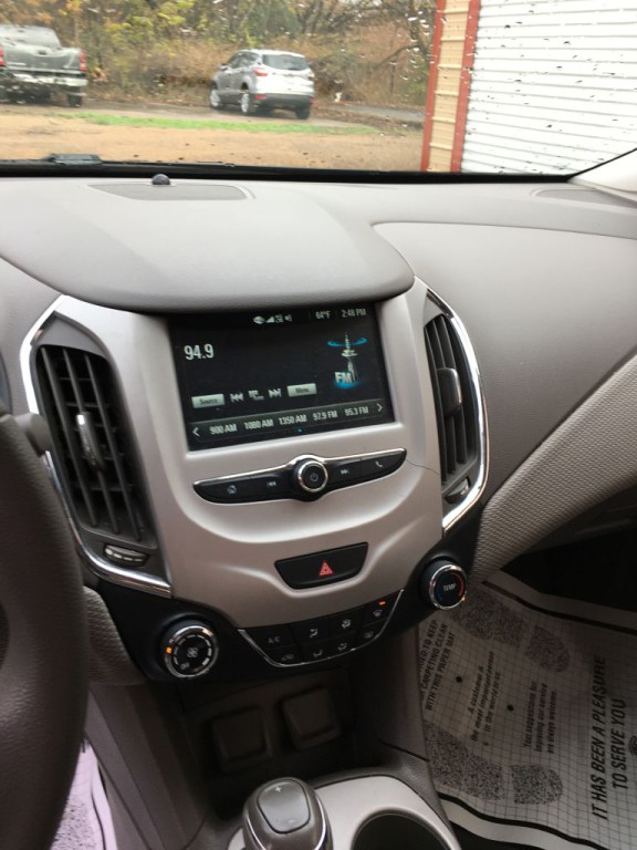 2018 Chevrolet Cruze Image 6