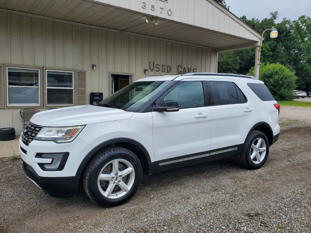 2017 Ford Explorer Image 1