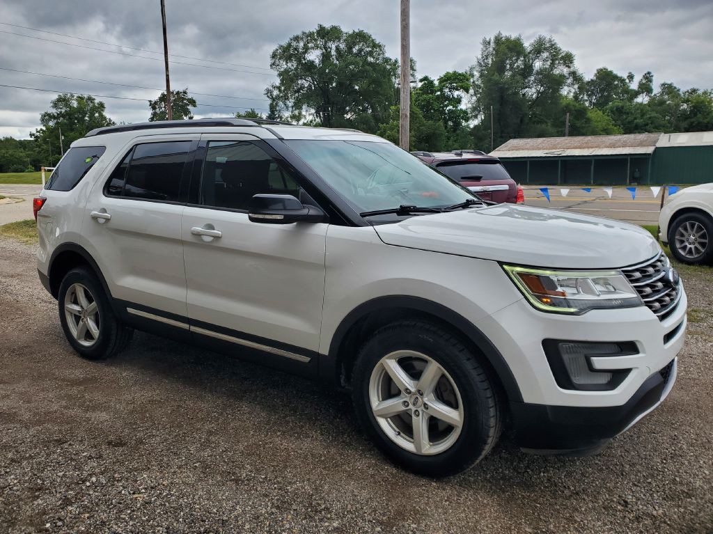 2017 Ford Explorer Image 3