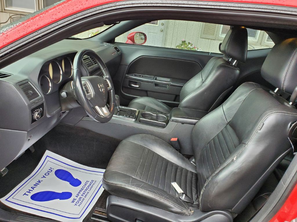 2012 Dodge Challenger Image 5