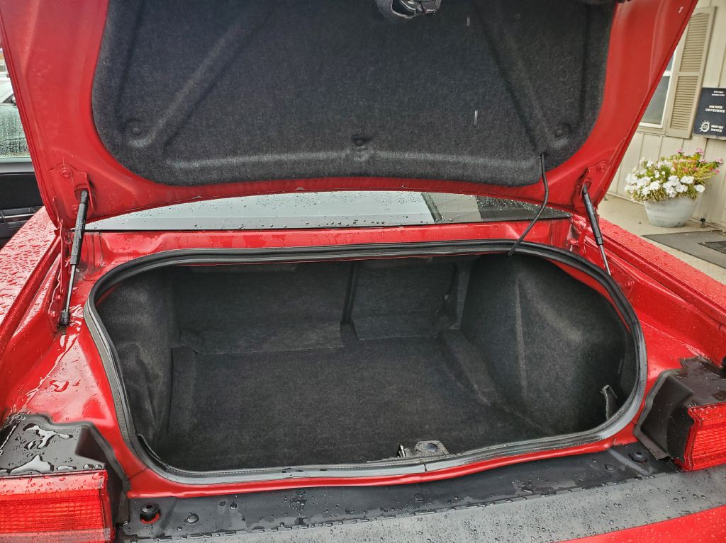 2012 Dodge Challenger Image 8