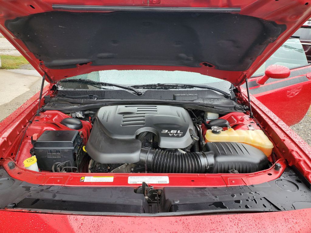 2012 Dodge Challenger Image 9