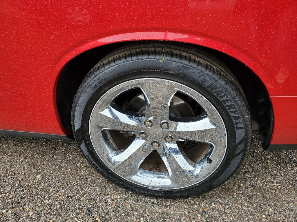 2012 Dodge Challenger Image 10
