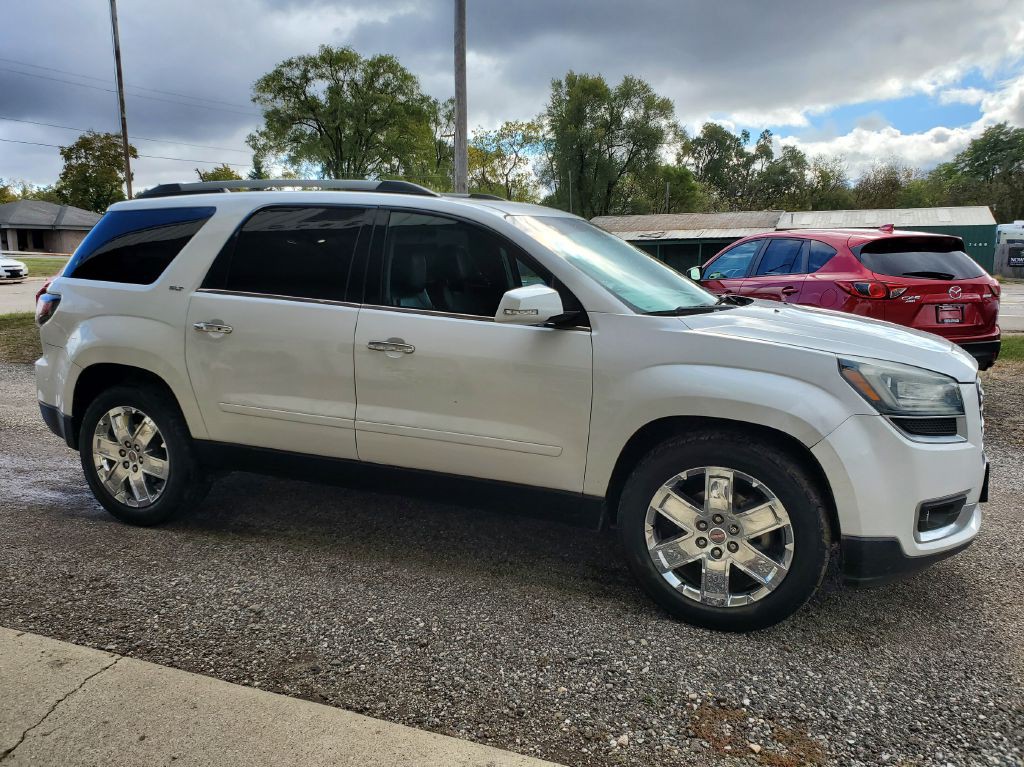 2017 GMC Acadia Image 3