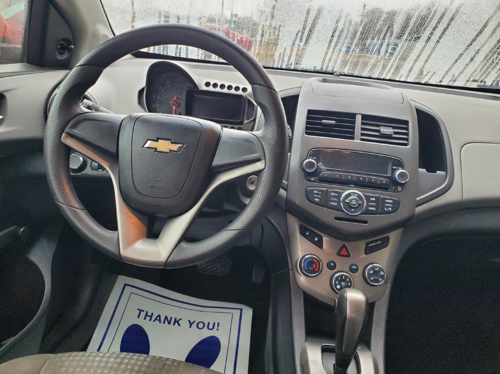 2012 Chevrolet Sonic Image 6