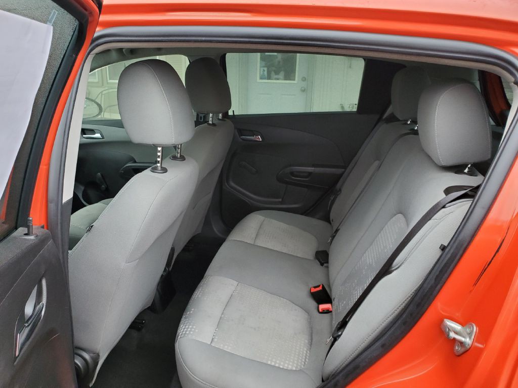 2012 Chevrolet Sonic Image 7