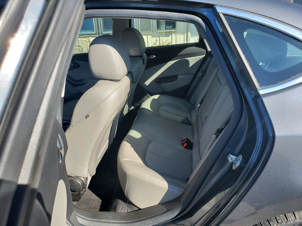 2012 Buick Verano Image 7