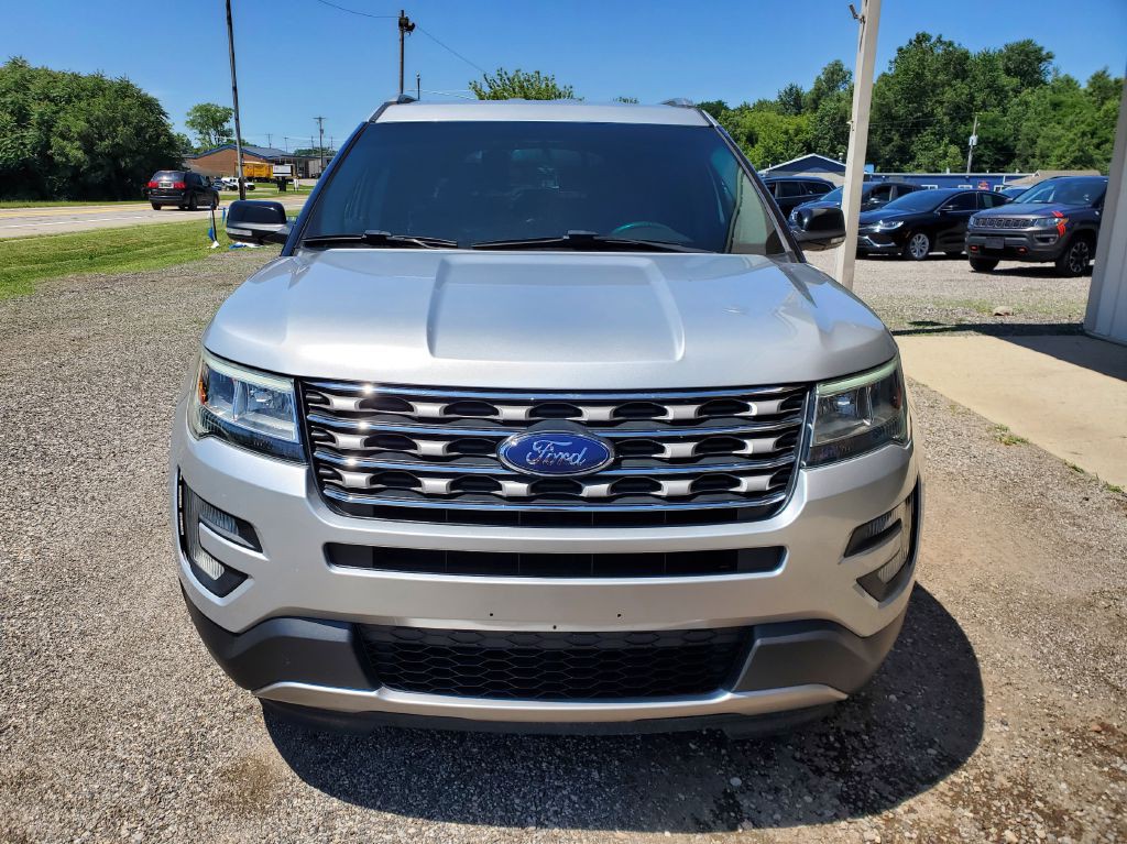 2017 Ford Explorer Image 2