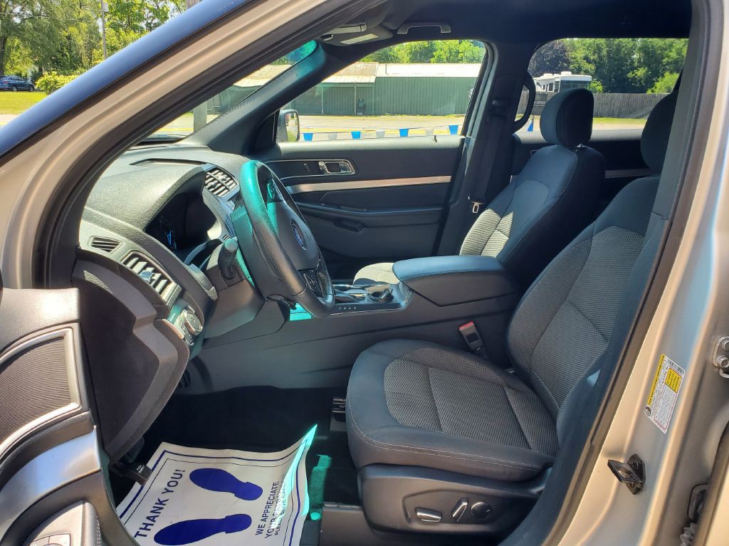 2017 Ford Explorer Image 5