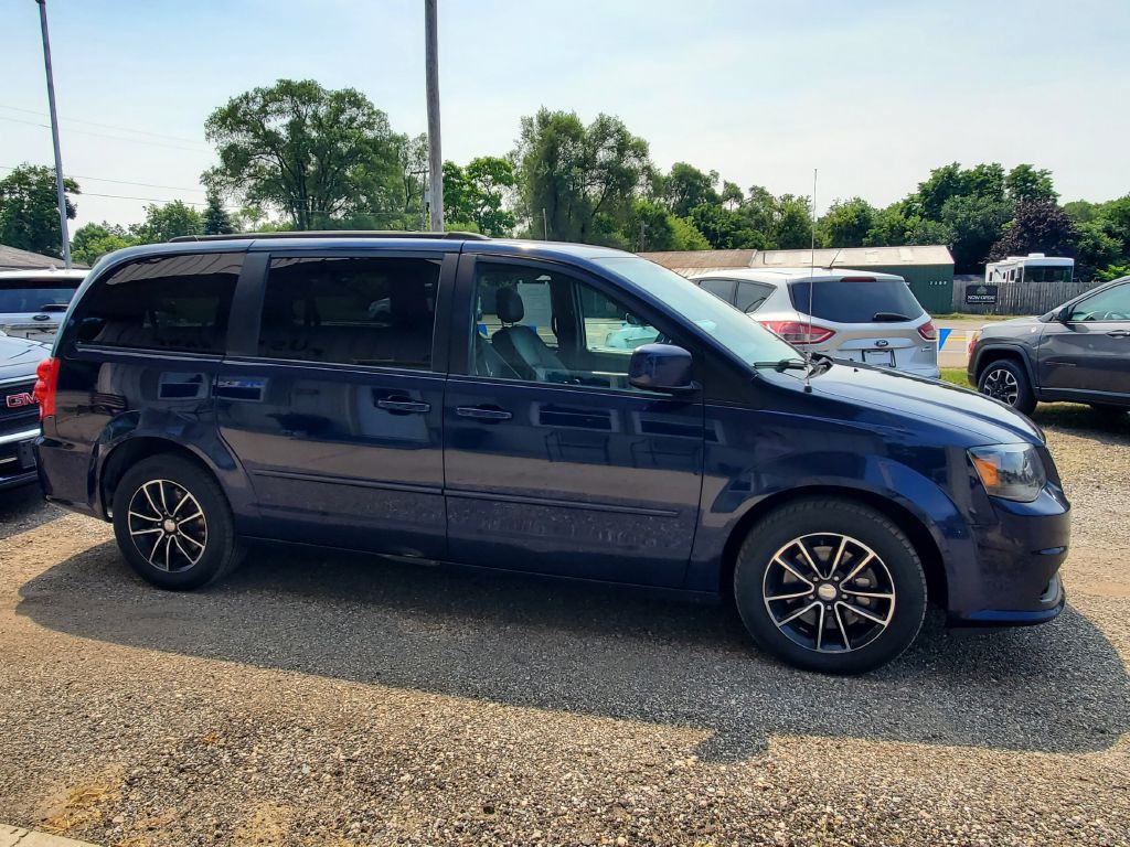 2017 Dodge Grand Caravan Image 3