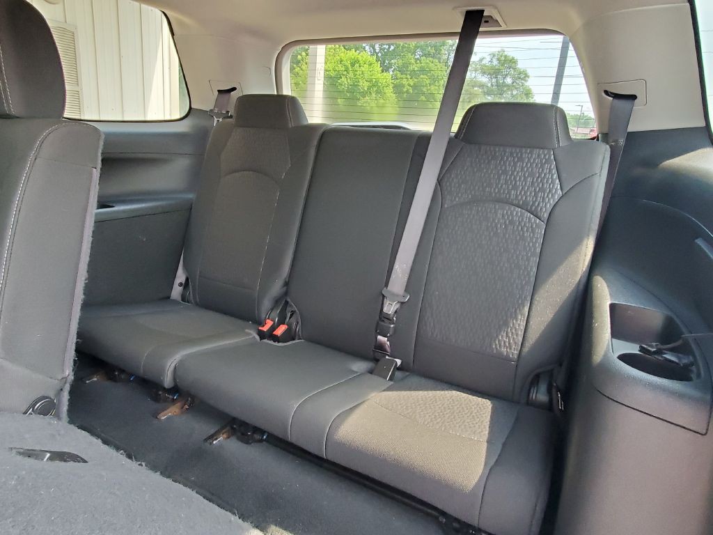 2016 GMC Acadia Image 8