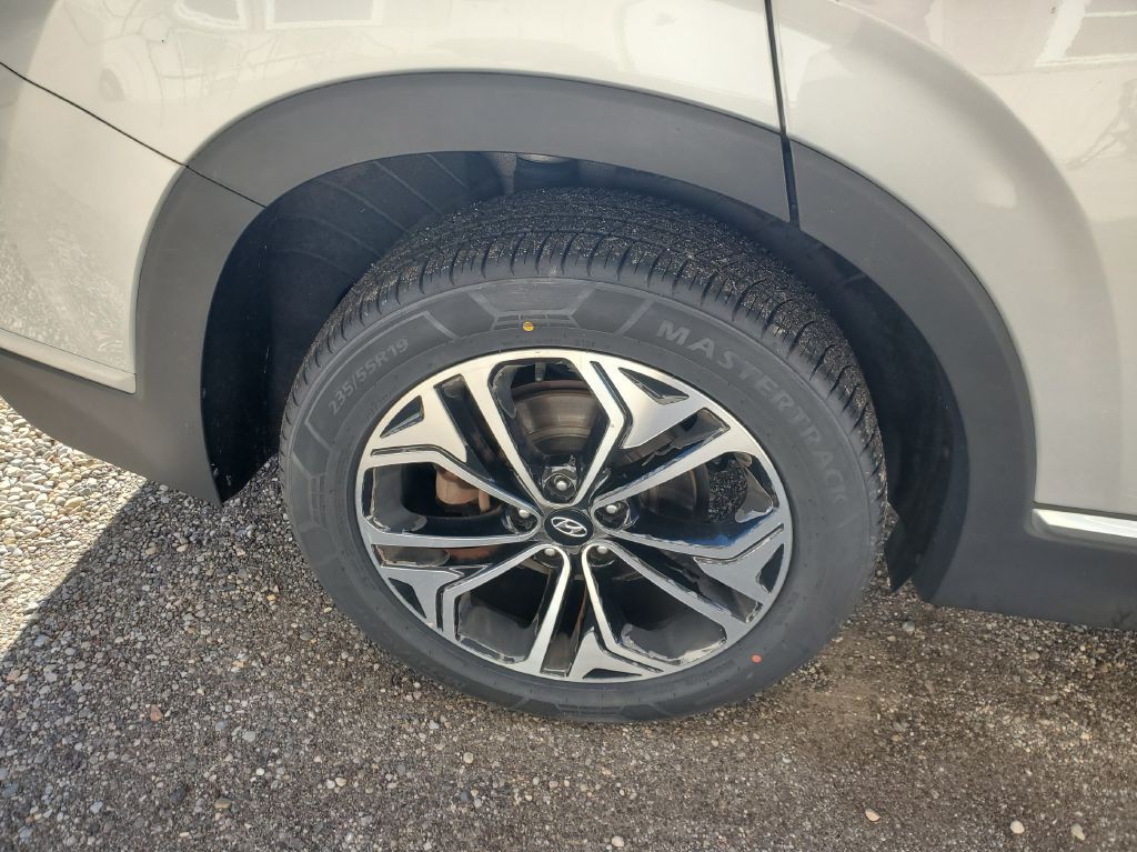 2019 Hyundai Santa Fe Image 10