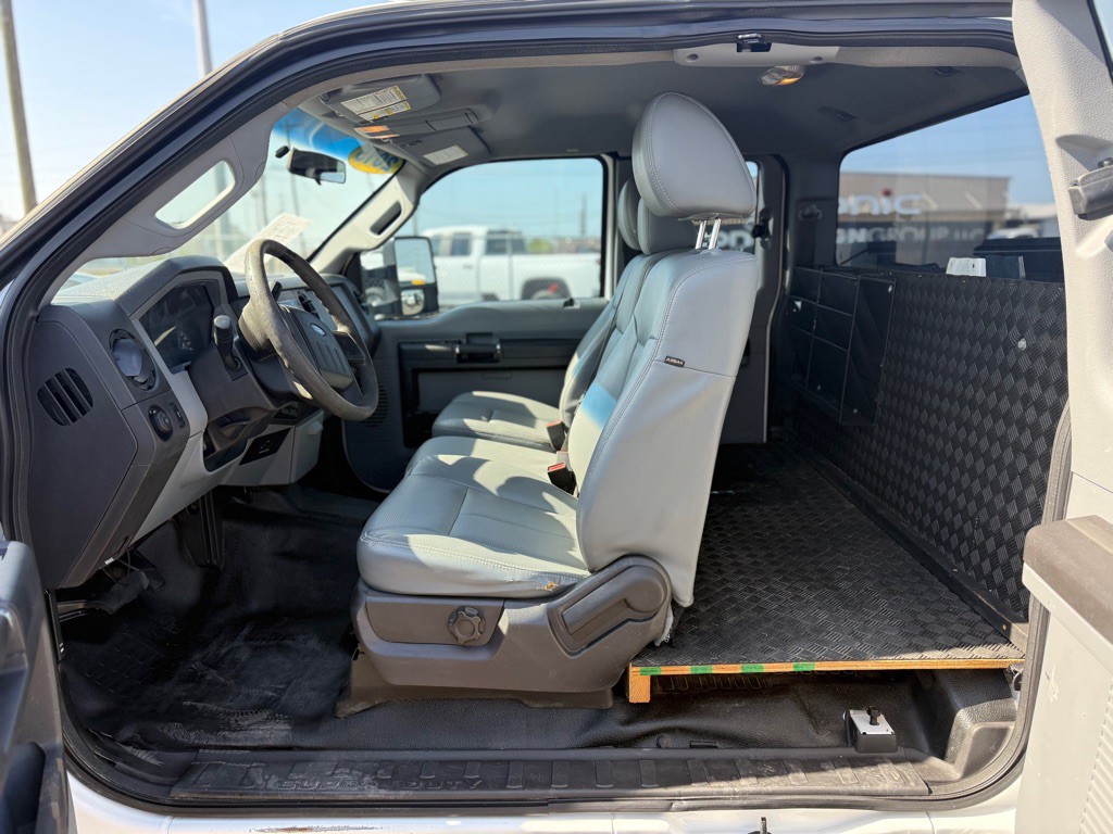 2015 Ford F-250 Image 10