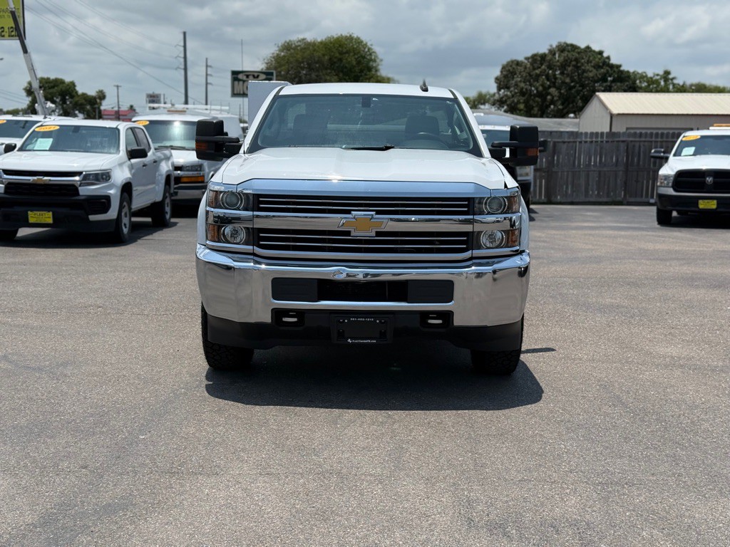 2018 Chevrolet Silverado 1500 Image 2