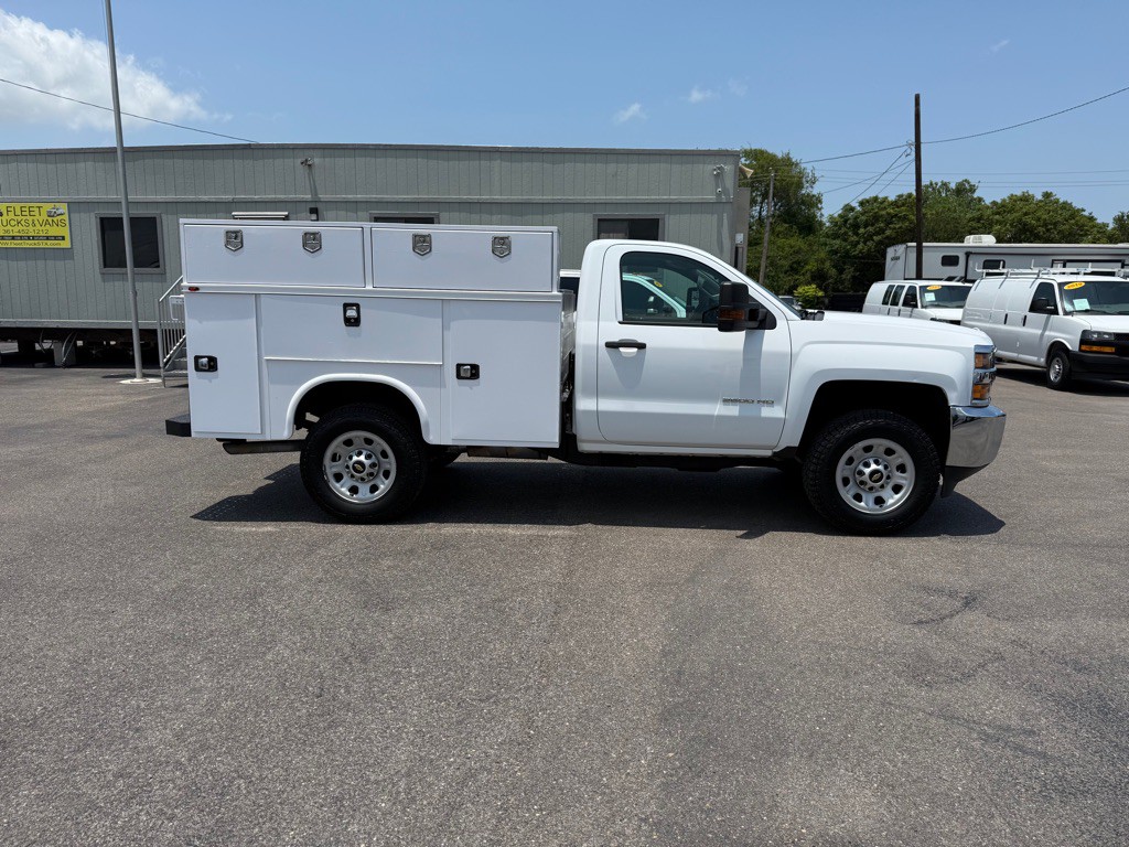 2018 Chevrolet Silverado 1500 Image 4