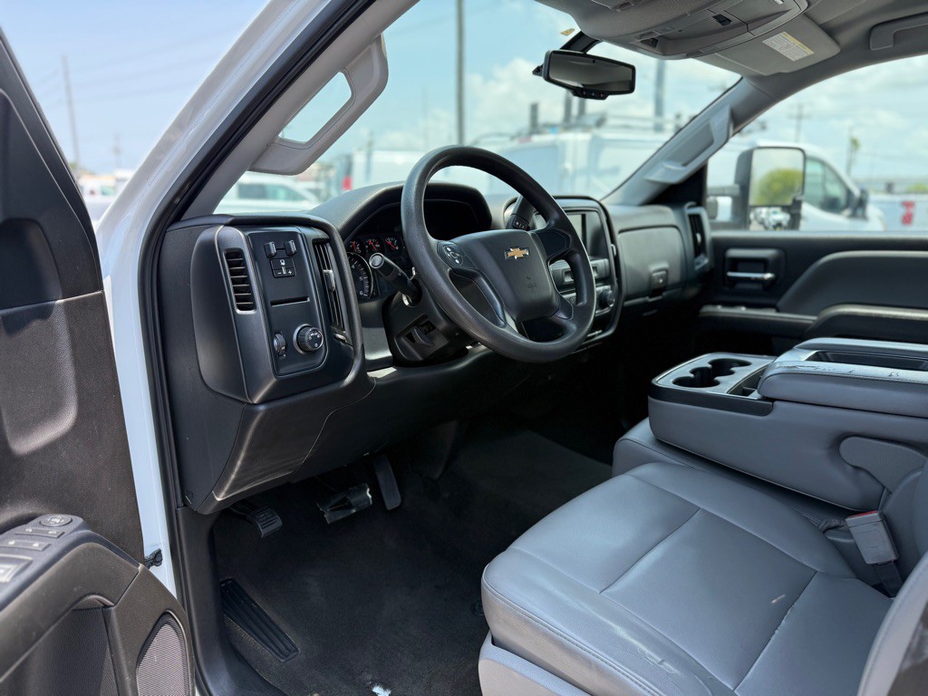 2018 Chevrolet Silverado 1500 Image 9
