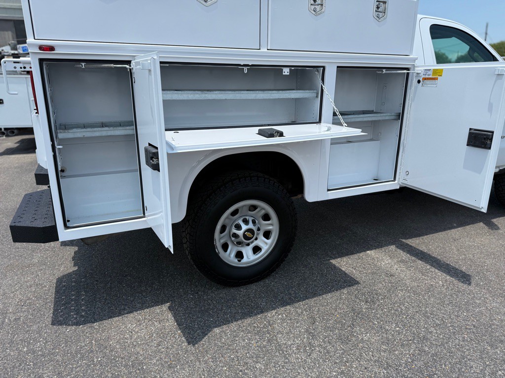 2018 Chevrolet Silverado 1500 Image 12