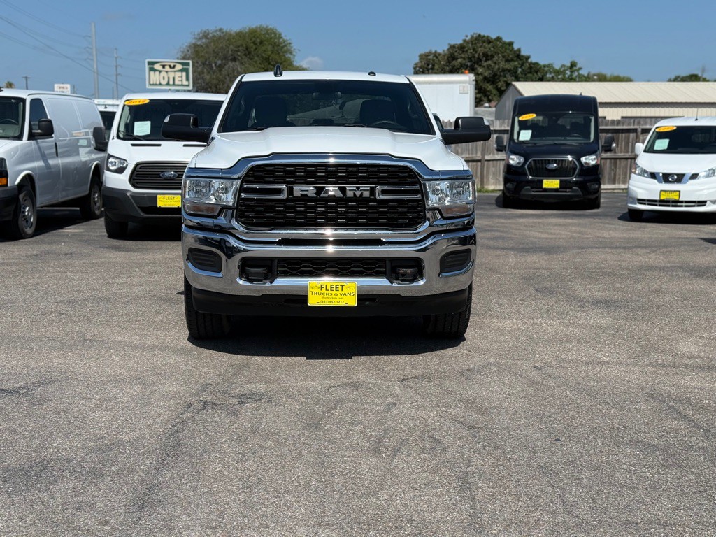 2022 RAM 3500 Image 2