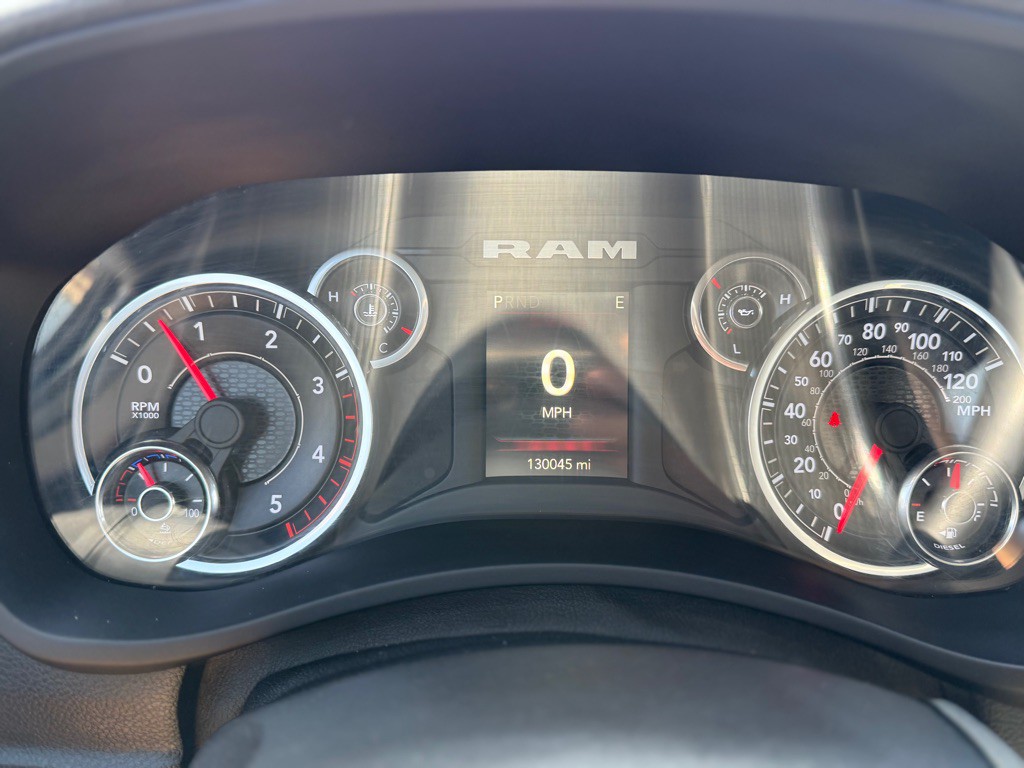 2022 RAM 3500 Image 15