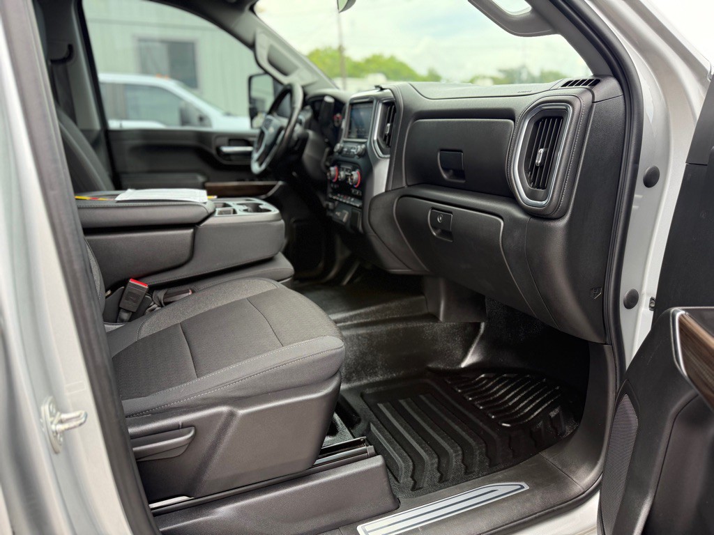 2020 Chevrolet Silverado 1500 Image 12