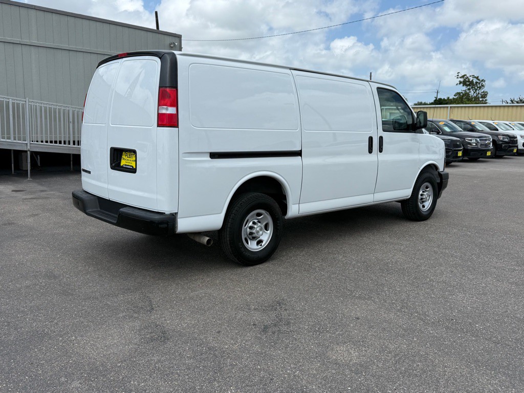 2021 Chevrolet Express Image 5