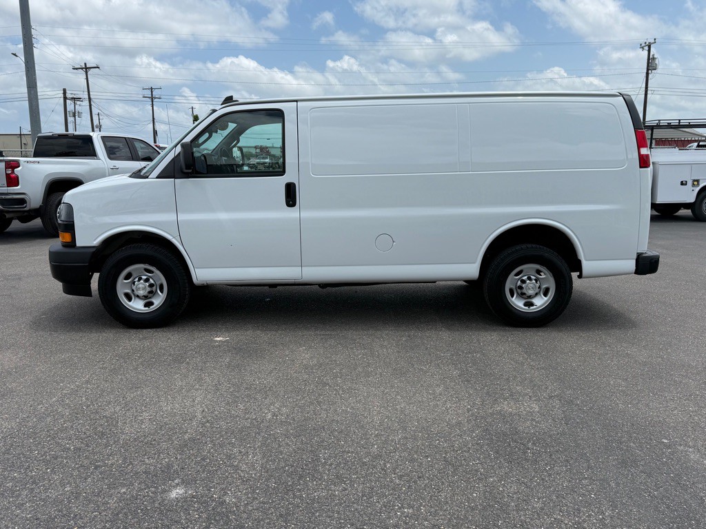 2021 Chevrolet Express Image 7