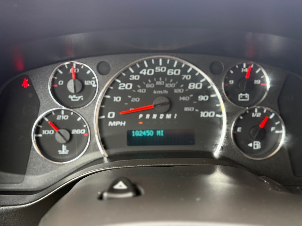 2021 Chevrolet Express Image 14