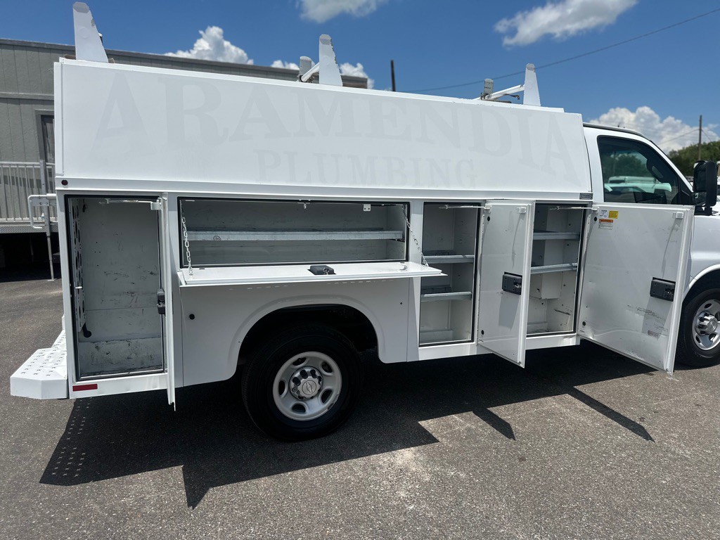 2017 Chevrolet Express Image 14