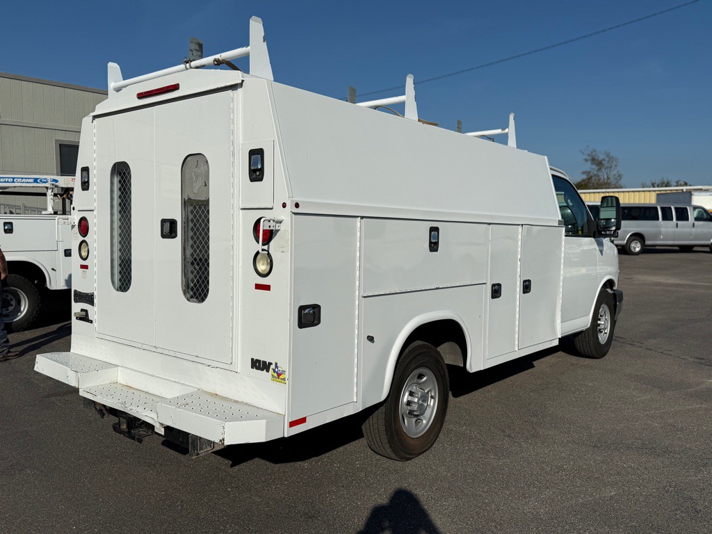 2017 Chevrolet Express Image 2