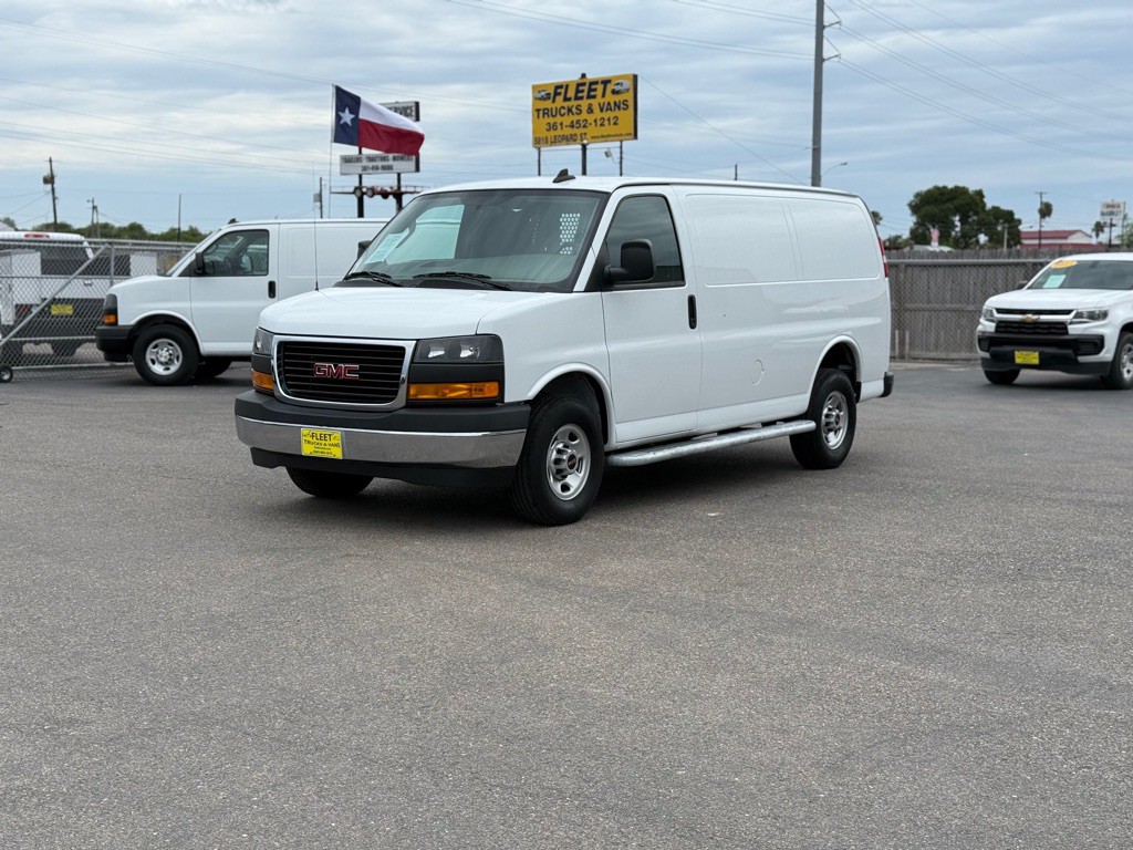 2023 GMC Savana Image 1